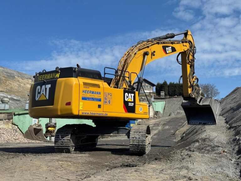 Fuhrpark_Bagger (2)